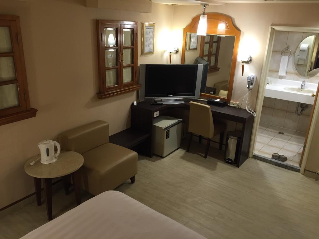 Goodness Hotel Kaohsiung Extérieur photo