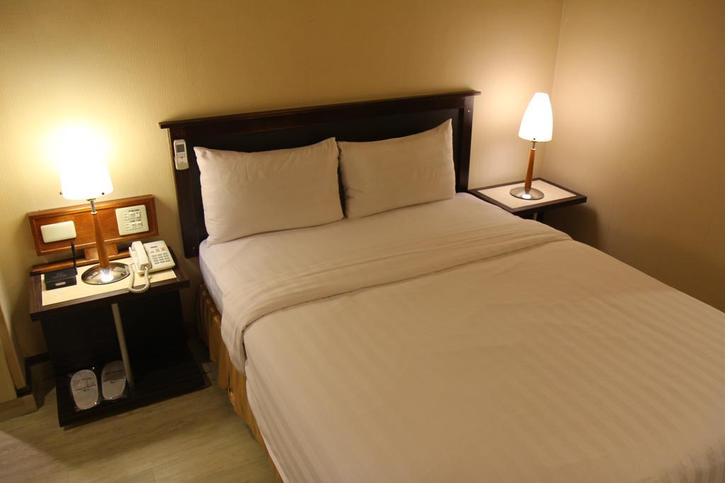 Goodness Hotel Kaohsiung Extérieur photo
