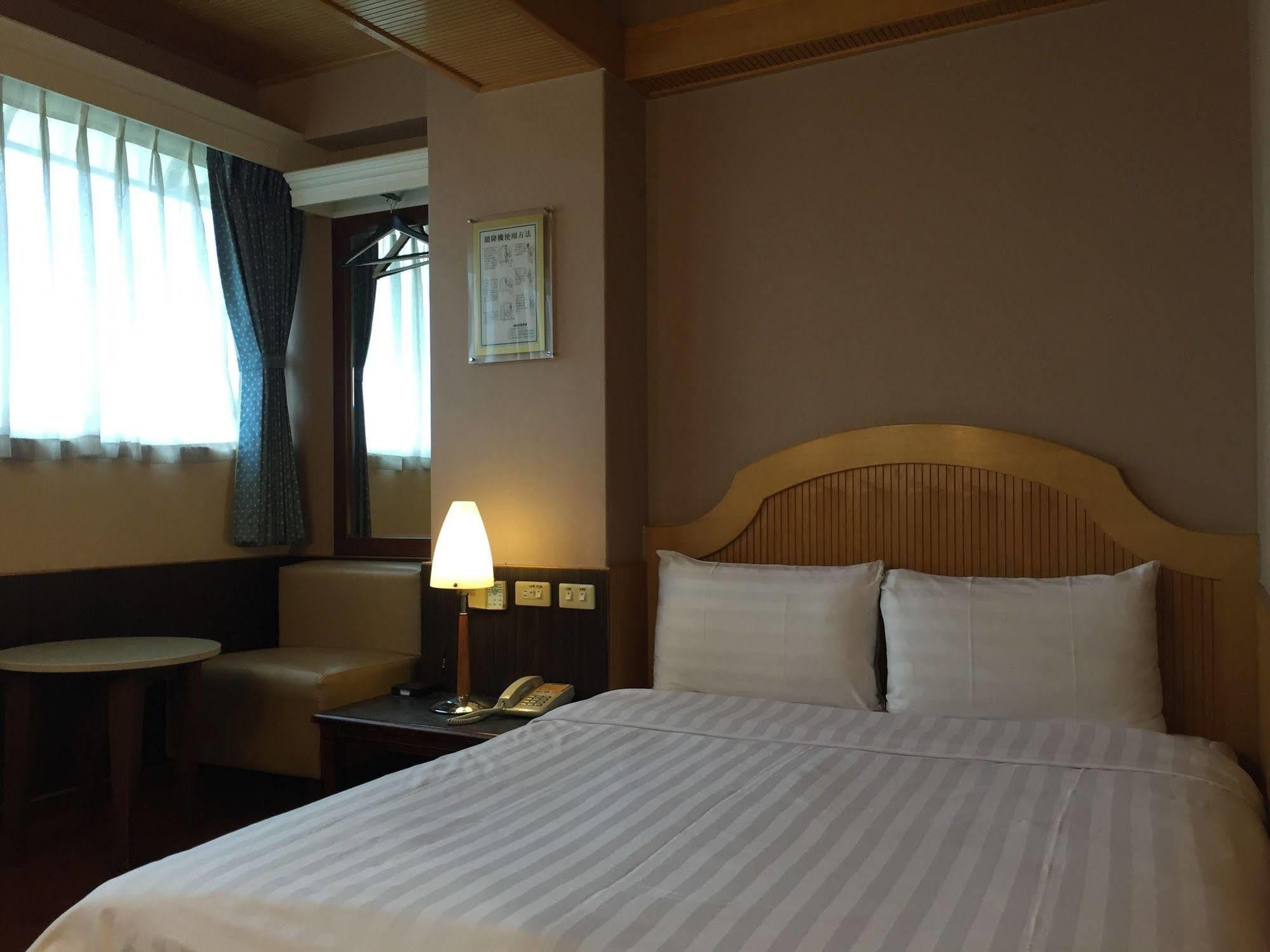 Goodness Hotel Kaohsiung Extérieur photo