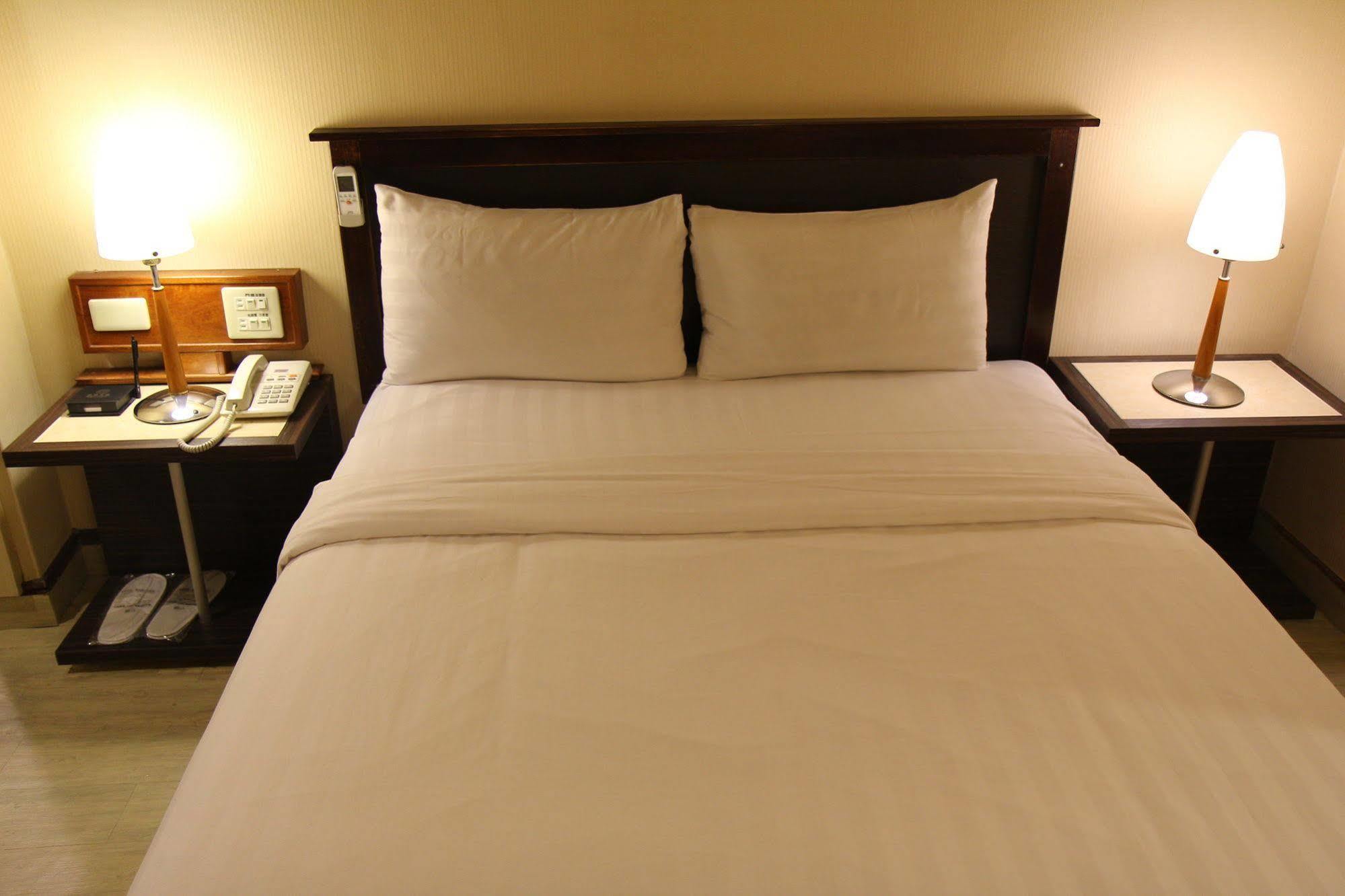 Goodness Hotel Kaohsiung Extérieur photo