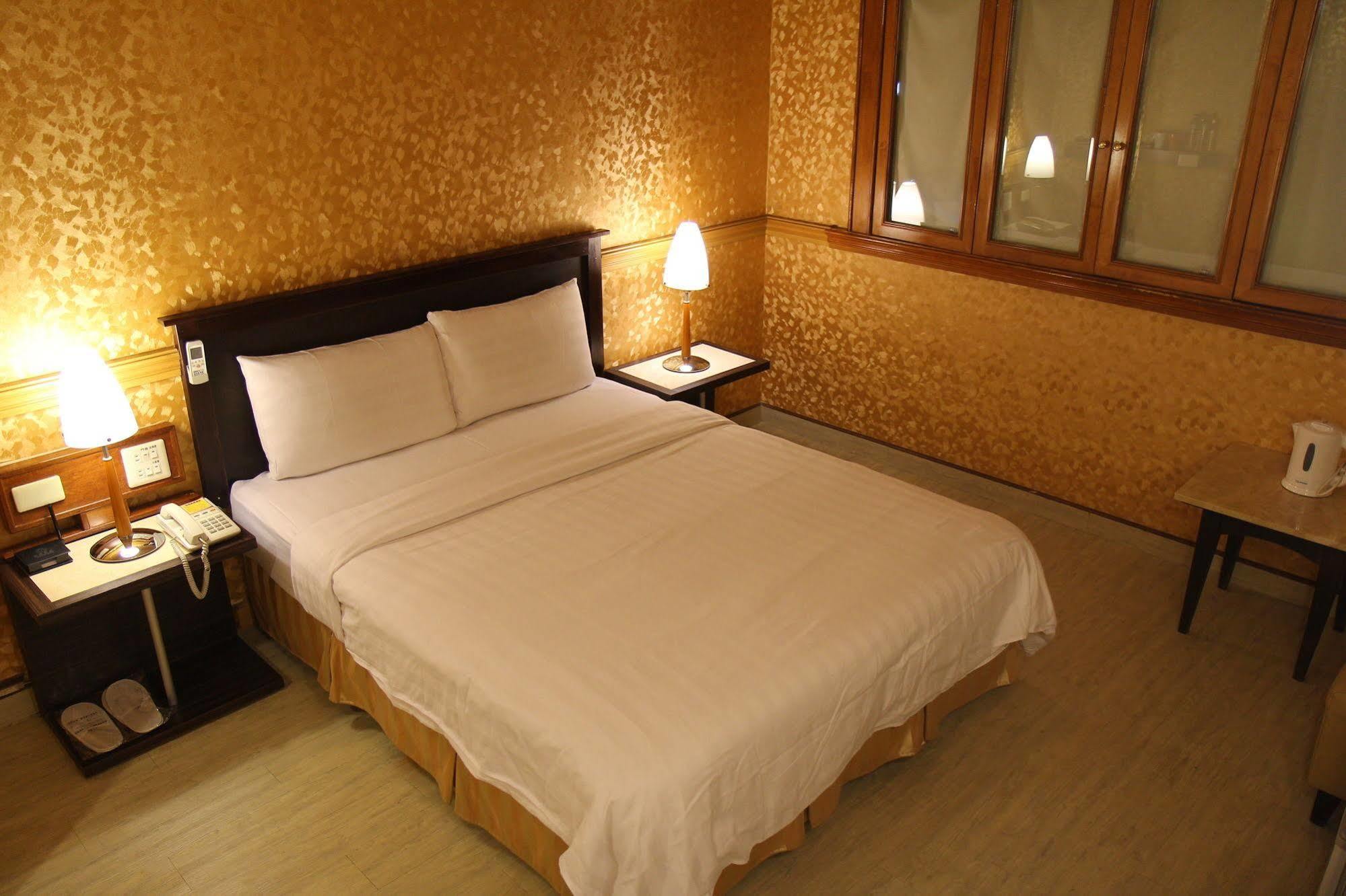 Goodness Hotel Kaohsiung Extérieur photo