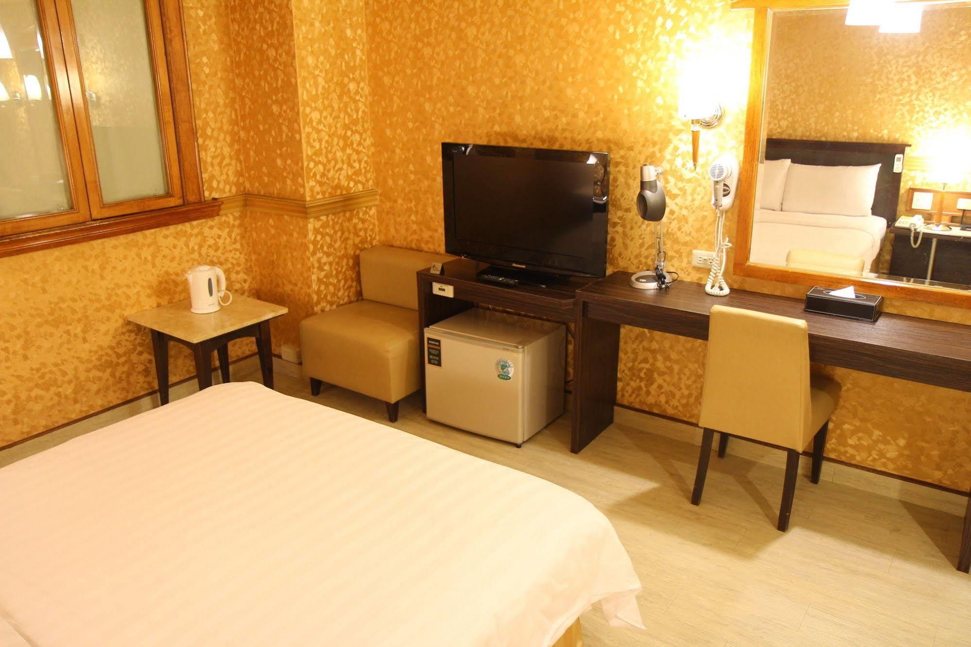 Goodness Hotel Kaohsiung Extérieur photo