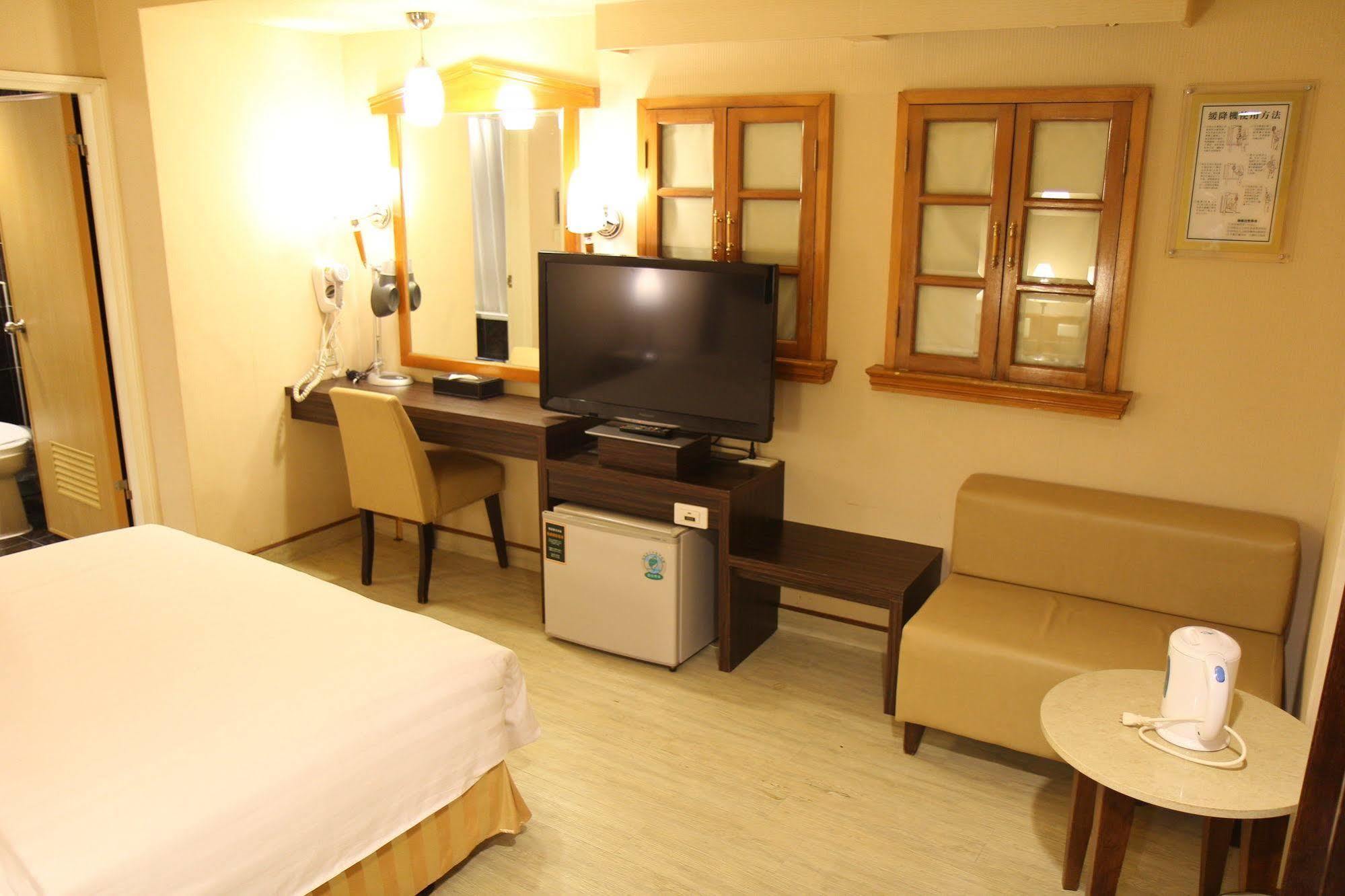 Goodness Hotel Kaohsiung Extérieur photo