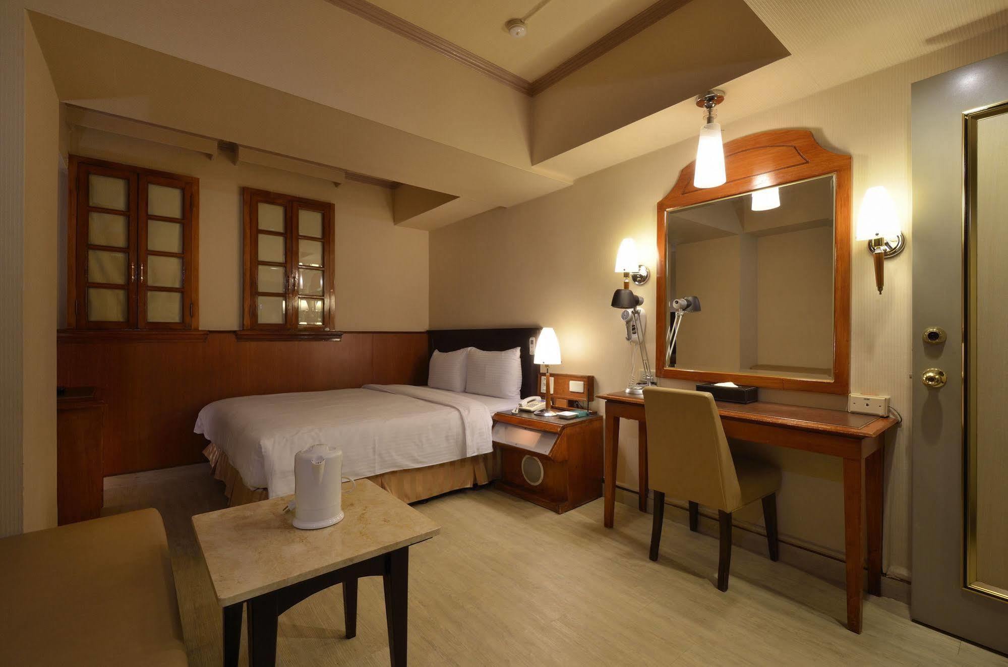 Goodness Hotel Kaohsiung Extérieur photo